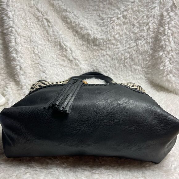 Big Buddha Boho Black &beige zigzag fabric black faux leather trim stitch accent - Picture 5 of 11